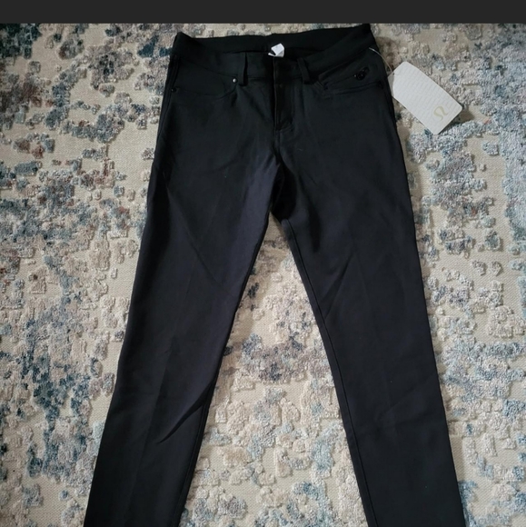 Lululemon Everyday Pant - Picture 5 of 6